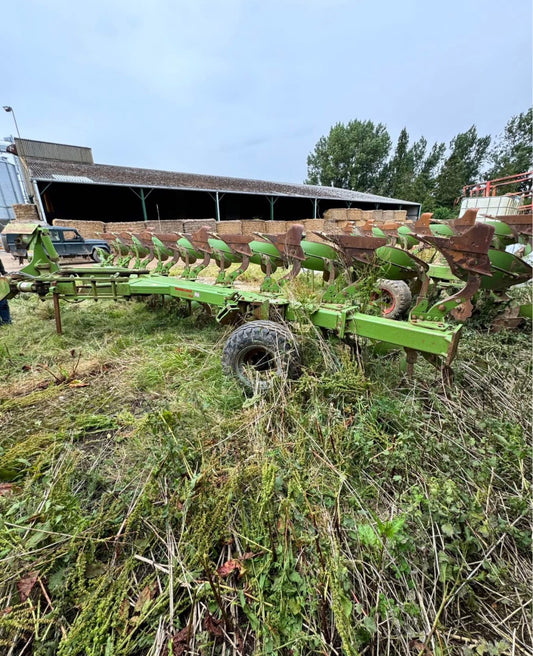 Dowdeswell MA170 9 furrow plough